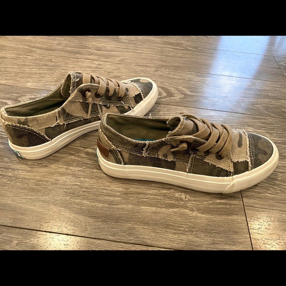 Blowfish camo shoes